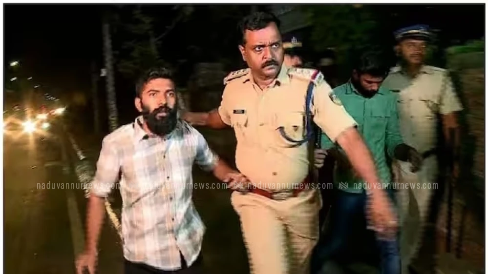 മുഖ്യമന്ത്രിക്ക് കരിങ്കൊടി; കോഴിക്കോട് 7 കെ എസ് യു പ്രവർത്തകർ കസ്റ്റഡിയിൽ