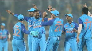 
                        ട്വന്റി ട്വന്റി ക്രിക്കറ്റ്: ലങ്കയെ തകർത്തു വിട്ട് ഇന്ത്യൻ വിജയം