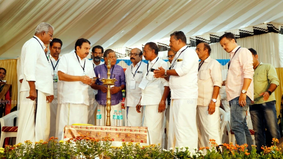 പാർലമെൻറിൽ അവതരിപ്പിക്കുന്ന സഹകരണ ബിൽ കേരളത്തിലെ സഹകരണ പ്രസ്ഥാനത്തെ തകർക്കും - കെ. മുരളീധരൻ എം.പി