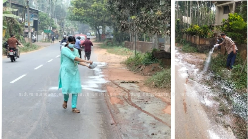 പേരാമ്പ്രയിൽ കക്കൂസ് മാലിന്യം പാതയോരത്ത് തള്ളിയ നിലയിൽ