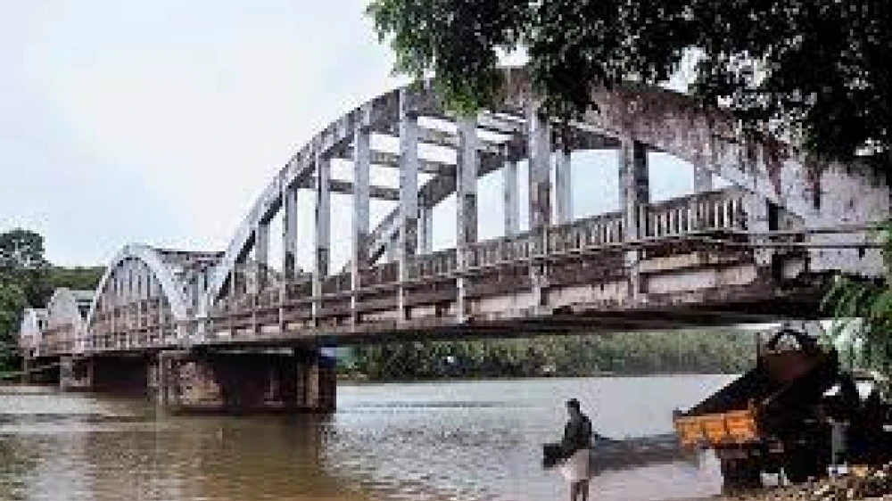  മൂരാട് പാലം തൂണിന്റെ ചെരിവ്:വീഴ്ച പരിഹരിക്കാൻ നടപടി