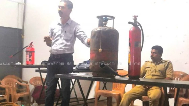 പ്രകൃതിദുരന്തങ്ങളും മറ്റും നേരിടുന്നതിന് ആയഞ്ചേരി പഞ്ചായത്തിൽ പ്രത്യേക ദ്രുത കർമ്മസേനക്ക് രൂപം നൽകി