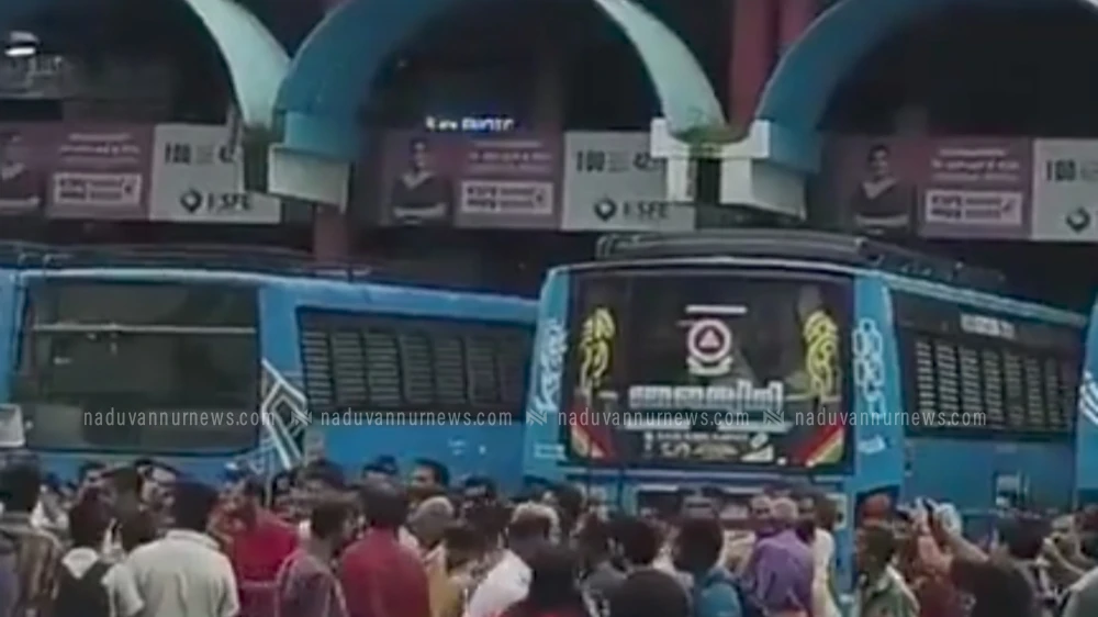 കൊയിലാണ്ടിയിൽ സ്വകാര്യ ബസ് മിന്നൽ പണിമുടക്ക്; യാത്രക്കാർ ദുരിതത്തിൽ