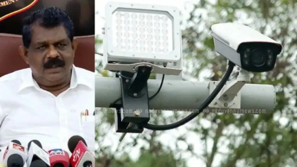 ഇരുചക്ര വാഹനത്തില്‍ പന്ത്രണ്ട് വയസിന് താഴെയുള്ള കുട്ടികളെ കൊണ്ട് പോകാം; പിഴയില്ല