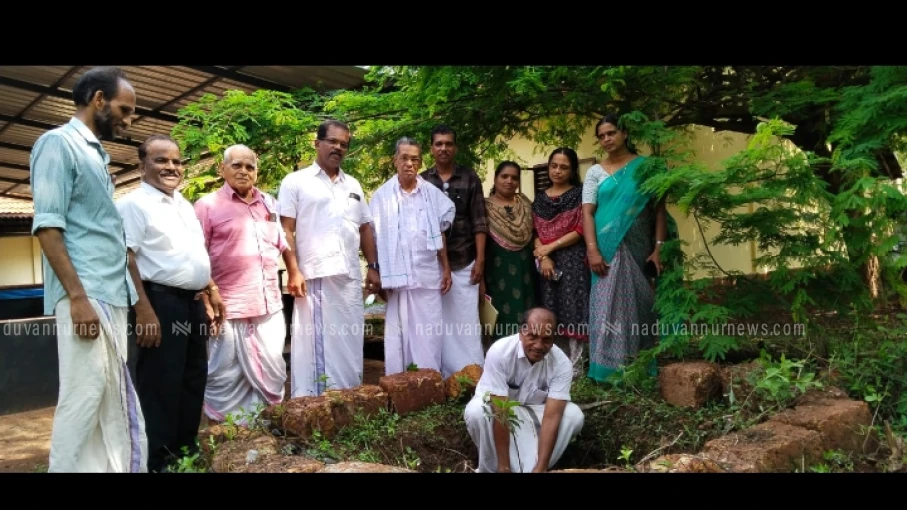 പള്ളിയിൽ കുഞ്ഞിരാമൻ കിടാവിൻ്റെ പാവനസ്മരണ സ്മരണയിൽ വൃക്ഷത്തൈ നടൽ