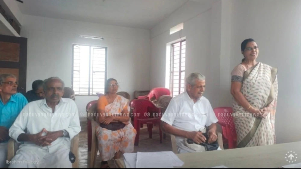 സീനിയർ സിറ്റിസൺ ഫോറം ആദ്യകാല  സാരഥികൾക്ക് ആദരവ്