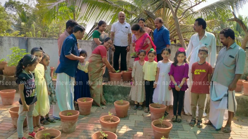 ഉള്ള്യേരി കക്കഞ്ചേരി ജി.എല്‍.പി.സ്‌കൂളില്‍  ചെടിച്ചട്ടികളില്‍ പച്ചക്കറി കൃഷി ആരംഭിച്ചു