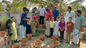 
                        ഉള്ള്യേരി കക്കഞ്ചേരി ജി.എല്‍.പി.സ്‌കൂളില്‍  ചെടിച്ചട്ടികളില്‍ പച്ചക്കറി കൃഷി ആരംഭിച്ചു