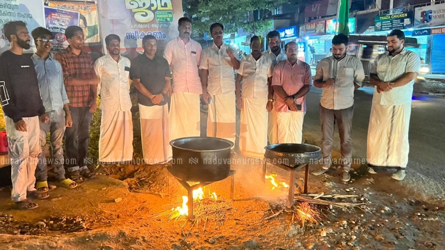 പാചക വാതക വില വർധനവിൽ യൂത്ത് ലീഗ് അടുപ്പ് കൂട്ടി പ്രതിഷേധിച്ചു