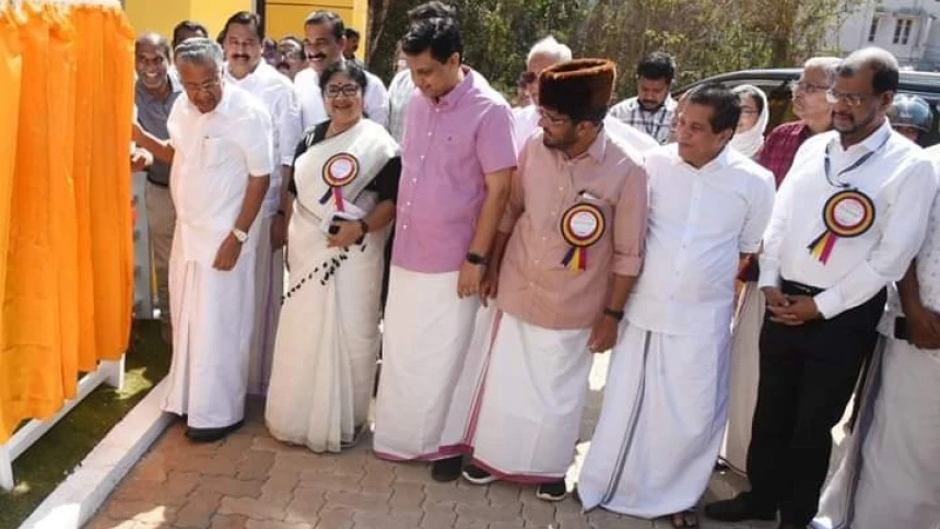  പുതിയകാലത്തിന്റെ വെല്ലുവിളികള്‍ നേരിടാൻ കൂടുതല്‍ മുന്നേറണം - മുഖ്യമന്ത്രി