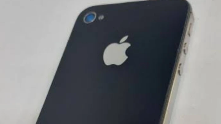 സ്വകാര്യ ആശുപത്രിയിൽ വനിതാ ജീവനക്കാർ വസ്ത്രം മാറ്റുന്ന മുറിയിൽ മൊബൈൽ ക്യാമറ സ്ഥാപിച്ച അറ്റൻഡർ അറസ്റ്റില്‍