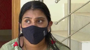 
                        ഹണി ട്രാപ്പ് തട്ടിപ്പ് കേസിൽ പോലീസിനെ വട്ടം കറക്കിയ അശ്വതി മറ്റൊരു കേസിൽ പിടിയിൽ