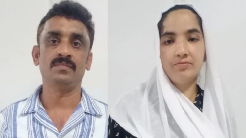 കരിപ്പൂരിൽ രണ്ട് കിലോഗ്രാം സ്വർണ്ണമിശ്രിതവുമായി ദമ്പതികൾ പിടിയിൽ 