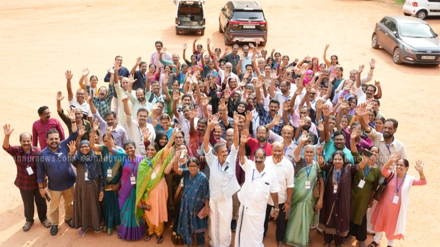  നൊച്ചാട് ഹയർ സെക്കൻ്ററി സ്കൂളിൽ നാല്പതാണ്ടുകൾക്ക് ഇപ്പുറത്തെ ഓർമ്മപ്പെയ്ത്ത്