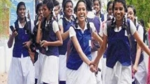 
                        സംസ്ഥാനത്ത് പ്ലസ് വൺ സീറ്റുകൾ വർധിപ്പിച്ചു; കോഴിക്കോട് ഉൾപ്പെടെ ഏഴ് ജില്ലകളിൽ 30% വർധന