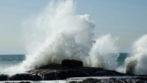 
                        കേരള തീരത്ത് കടലാക്രമണത്തിന് സാധ്യത