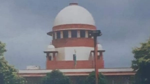 
                        കേന്ദ്രത്തിൽ നിന്ന് അധിക കടമെടുപ്പ് ; കേരളത്തിന്റെ ഇടക്കാല ഹർജി ഭരണഘടനാ ബെഞ്ചിന് വിട്ട് സുപ്രീം കോടതി