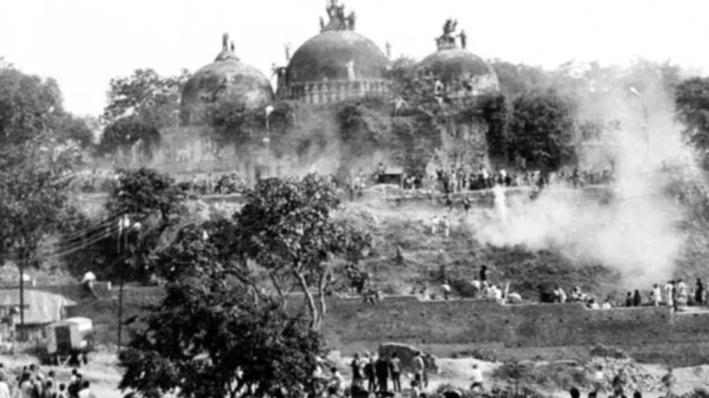  പ്ലസ്ടു പാഠപുസ്തകത്തില്‍ നിന്ന് ബാബറി മസ്ജിദ് വെട്ടി; പകരം രാമക്ഷേത്രവും രാമജന്മഭൂമി മൂവ്‌മെന്റും