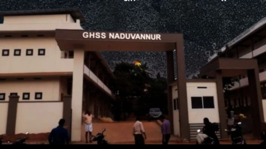 നടുവണ്ണൂർ ഹയർ സെക്കൻ്ററി സ്കൂൾ പാർലമെൻ്റ് ഇലക്ഷൻ അട്ടിമറിച്ച ഐ.ടി. അദ്ധ്യാപികയെ പുറത്താക്കുക; ഡി.വൈ.എഫ്.ഐ.