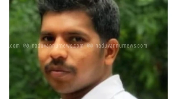  ട്രെയിനിൽ നിന്നും വീണ യുവതിയെ അതി സാഹസികമായി രക്ഷപെടുത്തി  പോലീസ് ഉദ്യോഗസ്ഥൻ