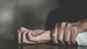 
                        മൂന്നാറിൽ പതിമൂന്നുകാരിയായ ഭിന്നശേഷിക്കാരിയെ പീഡിപ്പിച്ചു; പ്രതി രക്ഷപ്പെട്ടു