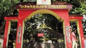 
                        SFI നേതാവിന് കുത്തേറ്റ സംഭവത്തിൽ രണ്ടു പേർ കസ്റ്റഡിയിൽ