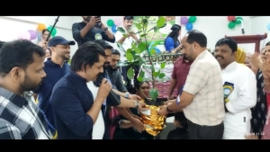 
                        കാപ്പാട് സ്നേഹതീരത്തിലെ അച്ഛനമ്മമാർക്ക് സ്നേഹ വീടിൻ്റെ സ്നേഹസദ്യയും, സ്നേഹ സമ്മാനങ്ങളും