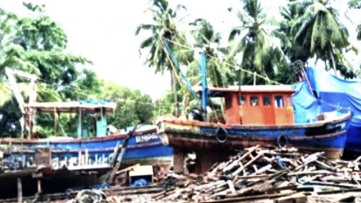 കാലാവധി കഴിഞ്ഞ മരബോട്ടുകൾ കൂട്ടത്തോടെ പൊളിച്ചു മാറ്റുന്നു 