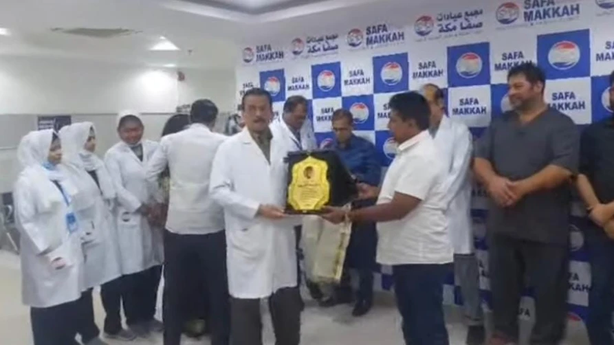  സഫ മക്ക എക്സലൻസ് അവാർഡ് ജാബിർ കക്കോടിക്ക് സമ്മാനിച്ചു