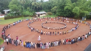 
                        ലഹരിക്കെതിരെ പ്രതിരോധവലയം തീർത്ത് ചങ്ങരോത്ത് എം.യു.പി. സ്കൂളിലെ വിദ്യാർത്ഥികൾ