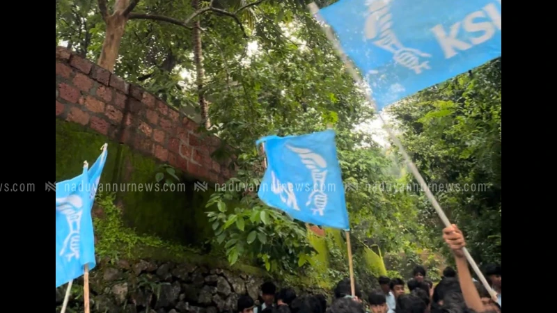 ജി.വി.എച്ച്.എസ്.എസ്. മേപ്പയൂരിൽ അധികൃതരുടെ വിദ്യാർത്ഥി വിരുദ്ധ നിലപാടിനെതിരെ പരാതിയുമായി കെ.എസ്.യു. യൂണിറ്റ് കമ്മിറ്റി