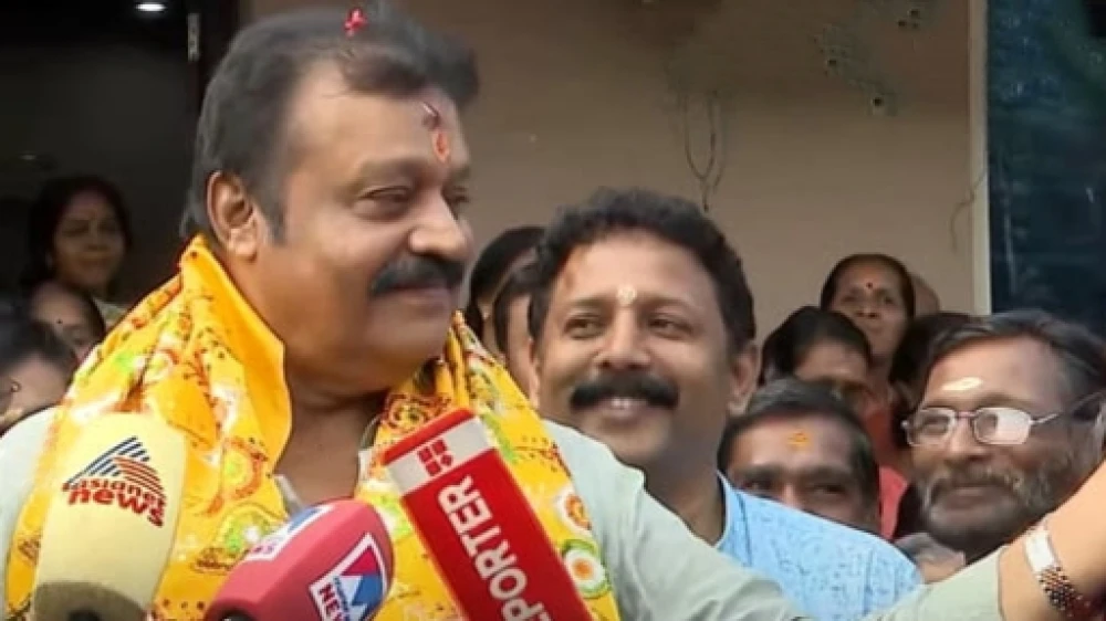 മാധ്യമ പ്രവര്‍ത്തകന്റെ ചോദ്യത്തിന്  അസഭ്യ സൂചനയുള്ള മറുപടിയുമായി സുരേഷ് ഗോപി