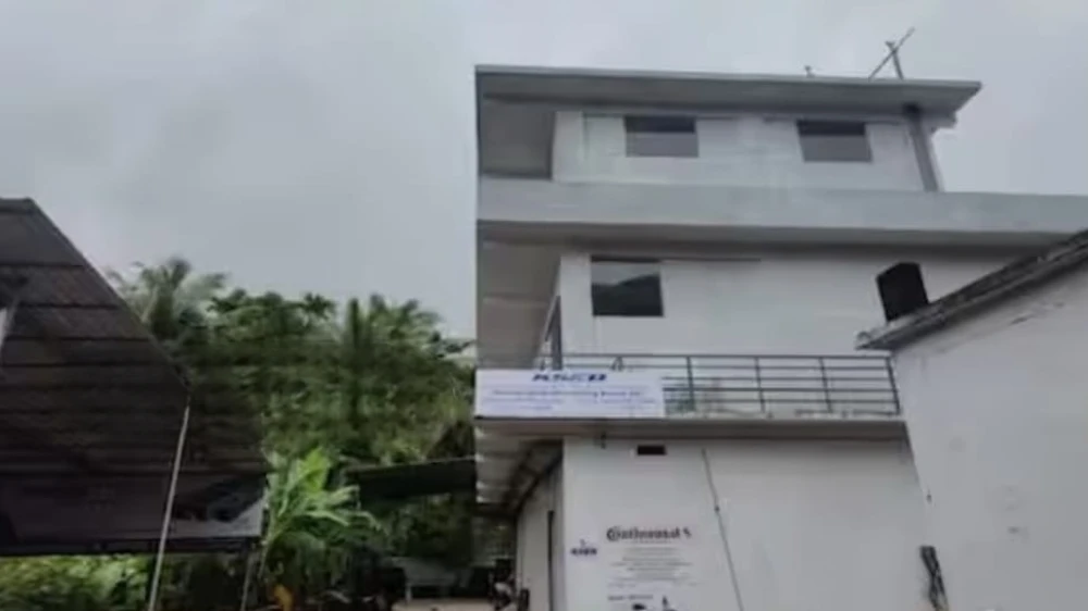 പന്തീരാങ്കാവിലെ കെ.എസ്.ഇ.ബി. ഓഫീസ് ആക്രമിച്ച സംഭവം; 15 പേര്‍ക്കെതിരേ കേസ്