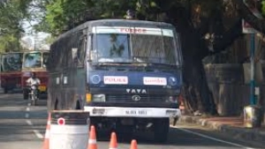 
                        കാസർകോട് പത്തുവയസ്സുകാരിയെ തട്ടിക്കൊണ്ടുപോയി പീഡിപ്പിച്ച പ്രതി പിടിയിൽ