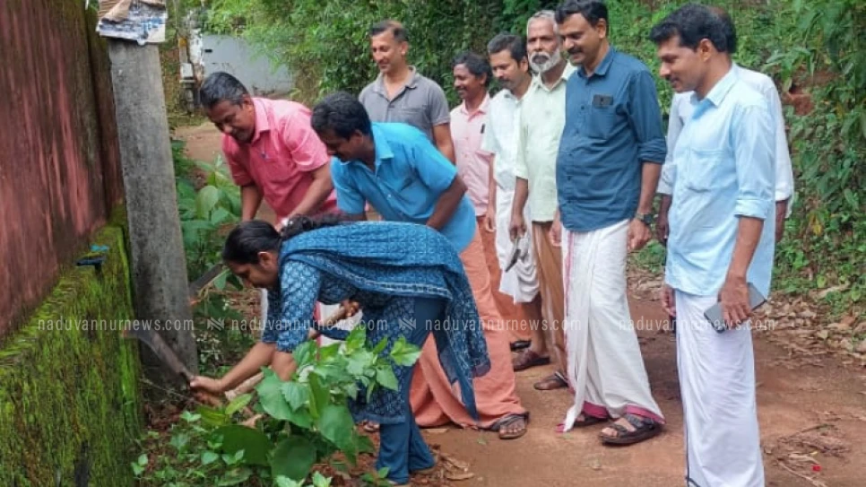 സി.ഐ.ടി.യു. കാവുന്തറ മേഖല കമ്മിറ്റി കാവുന്തറ വെൽഫെയർ സ്കൂൾ ശുചീകരിച്ചു