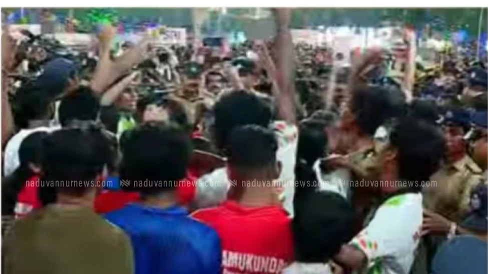 സ്കൂൾ കായികമേള ചരിത്രത്തിലാദ്യമായി മലപ്പുറത്തിന് കിരീടം;സമാപന ചടങ്ങിൽ സംഘർഷം