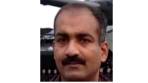 
                        ഡ്യൂട്ടിയ്ക്കിടെ കെട്ടിടത്തിൽ നിന്ന് വീണ് പരിക്കേറ്റ് ചികിത്സയിലായിരുന്ന സൈനികൻ അന്തരിച്ചു