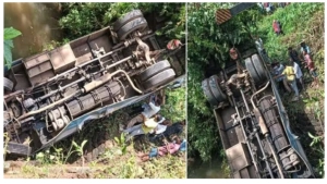 
                        കെ.എസ്.ആർ.ടി.സി. നിയന്ത്രണം വിട്ട് മറിഞ്ഞുണ്ടായ അപകടത്തിൽ ഒരു മരണം