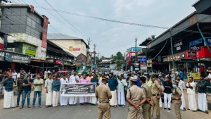 
                        ബാലുശ്ശേരിയിൽ യൂത്ത് ലീഗ് ചക്രസ്തംഭന സമരം നടത്തി