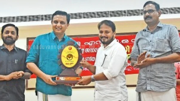 സംസ്ഥാന ചലച്ചിത്ര പുരസ്കാര ജേതാവ് സുധി കോഴിക്കോടിന് അനുമോദനം