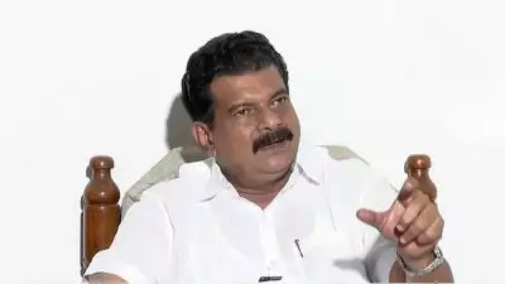 എംഎൽഎ സ്ഥാനം രാജിവെക്കില്ലെന്ന് പി വി അൻവർ