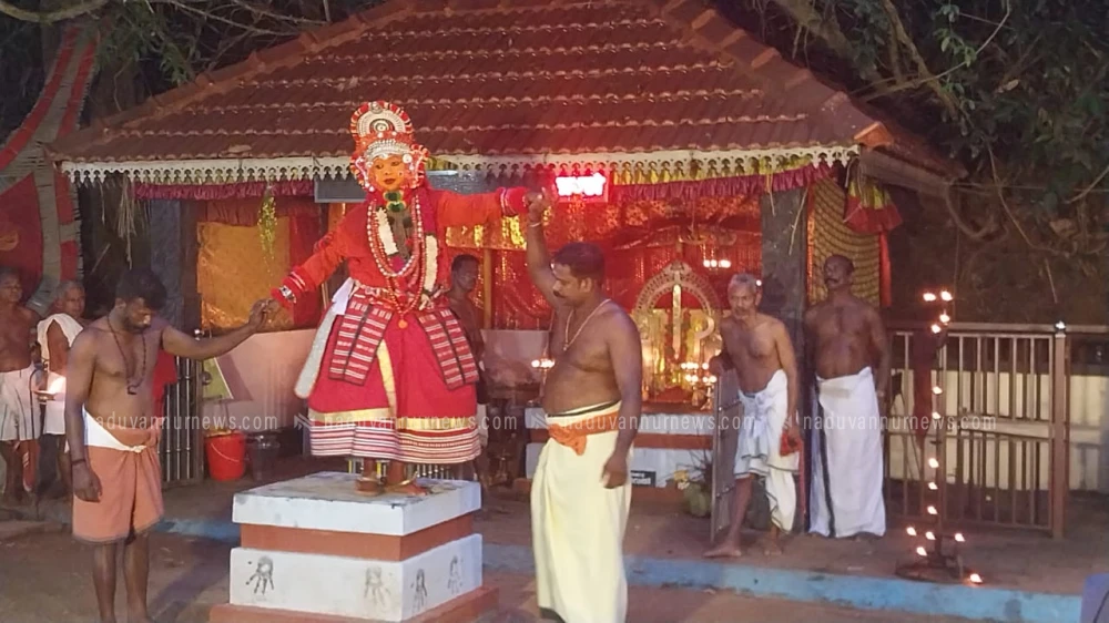  ഉളളിയേരി കരിങ്ങറ്റിക്കോട്ട ഭഗവതി ക്ഷേത്രത്തിൽ വിഷു ആഘോഷിച്ചു