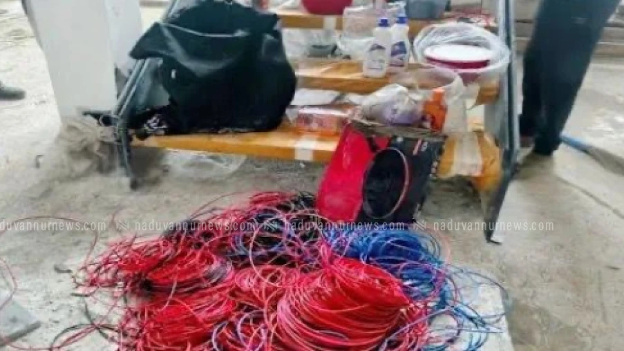 നിർമ്മാണം നടക്കുന്ന വീട്ടിൽ നിന്നും  മോഷ്ടിക്കാൻ ശ്രമിച്ച യുവാവിനെ നാട്ടുകാർ പിടികൂടി