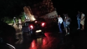 
                        ചുരം ഏഴാം വളവിൽ ലോറി ആക്സിൽ പൊട്ടി കുടുങ്ങി; വൻ ഗതാഗത തടസ്സം