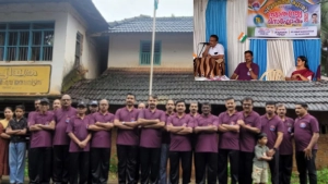 
                        സ്വാതന്ത്ര്യ ദിനത്തിൽ വാകയാട് അങ്ങാടിയിൽ സൈനികരെയും വീരനാരികളെയും ആദരിച്ചു