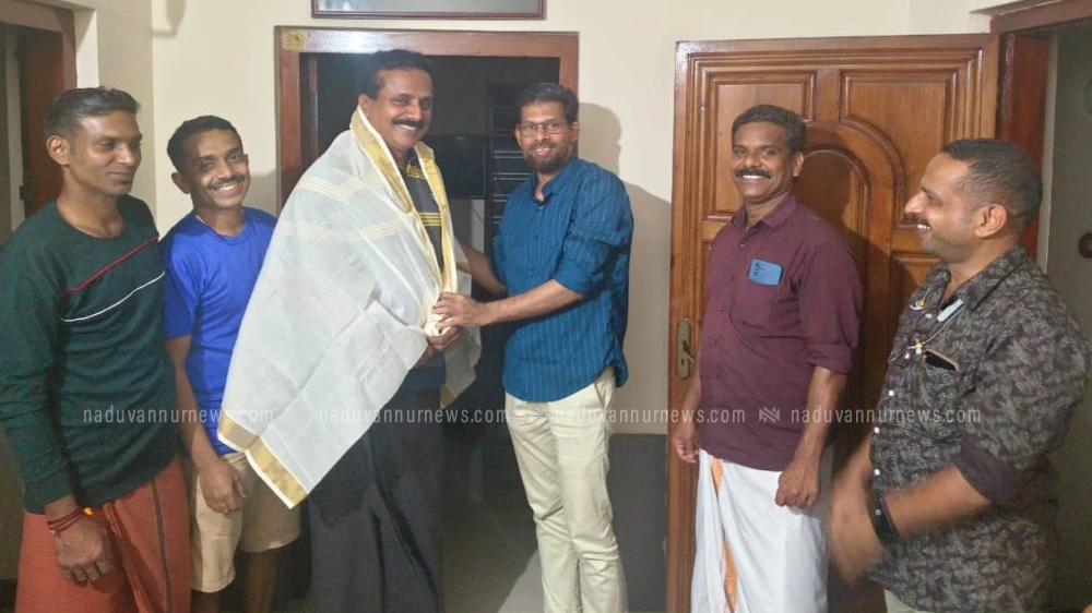 പുരസ്കാരം ലഭിച്ച യുവകർഷകനെ ആദരിച്ചു