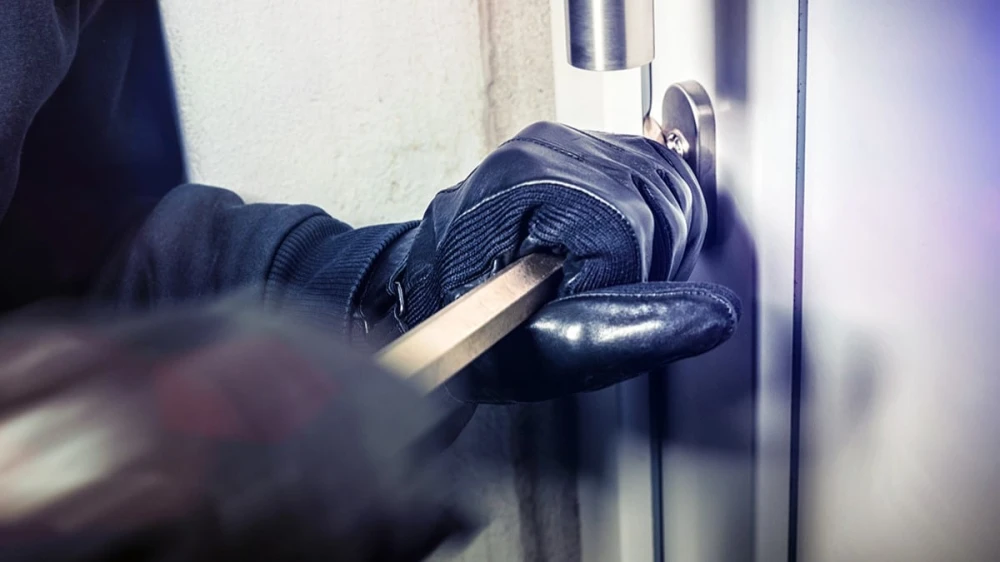 ബാലുശ്ശേരി പറമ്പിന്റെ മുകളിൽ വീട്ടിൽ സൂക്ഷിച്ച 13 പവൻ സ്വർണം മോഷണം പോയതായി പരാതി