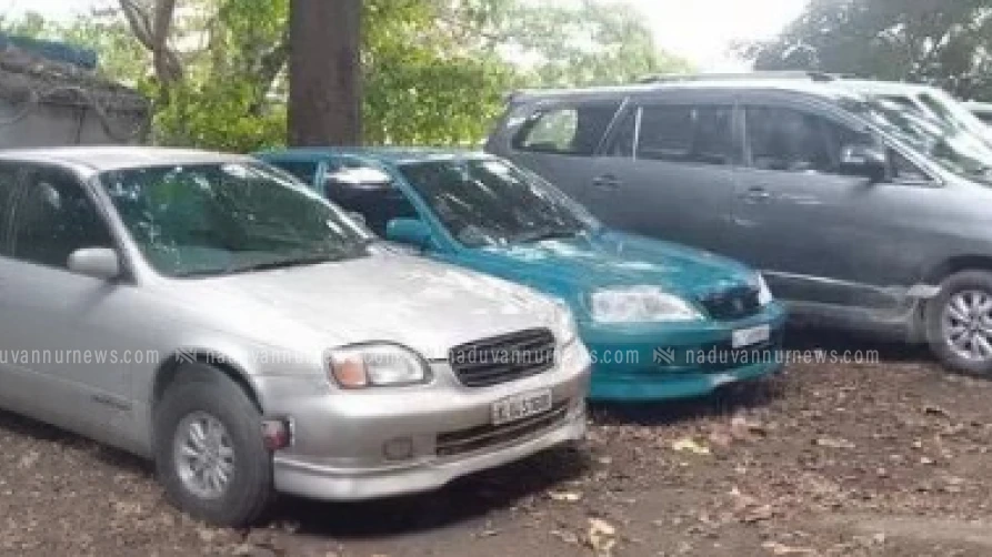  ഓണാഘോഷം കളറാക്കാൻ കൊണ്ടുവന്ന നമ്പർ പ്ലേറ്റില്ലാത്ത വാഹനങ്ങൾ പിടികൂടി