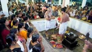 
                        വെളിയന്നൂർകാവ് ഭഗവതി ക്ഷേത്രത്തിലെ കാർത്തിക വിളക്ക് ഉത്സവം തുടങ്ങി