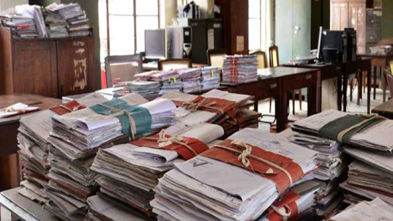 സര്‍ക്കാര്‍ ജീവനക്കാര്‍ക്ക് ആഴ്ചയില്‍ രണ്ട് ദിവസം അവധി ;ചര്‍ച്ചകള്‍ സജീവമാക്കി സര്‍ക്കാര്‍